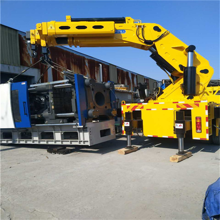 修文 大吨位折臂吊出租费用解析：一小时租赁多少钱